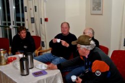 Dieter, halb voll geht ja auch oder?