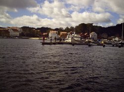 So viele Angler, de bekommen die Fische doch Angst!