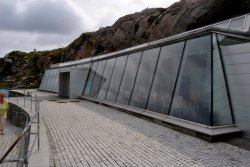 Eingang der Ausstellungshalle